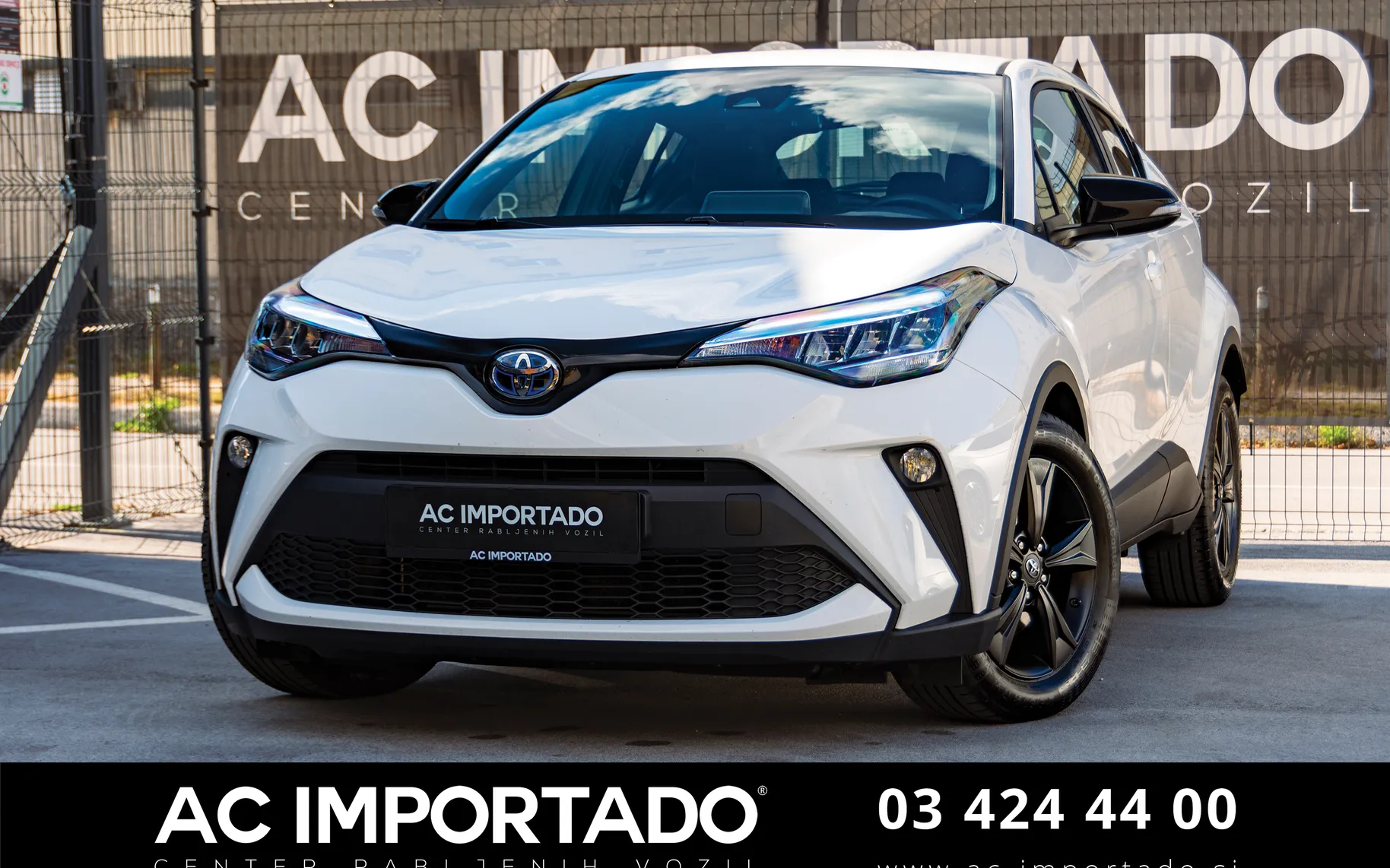 Zunanja slika - Toyota C-HR - CH-R 1.8 HYBRID SMART-BLACK PACK-LED-ACC-KAM-SLO-17C - 1