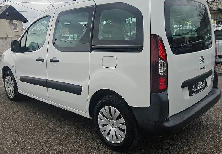 Zunanja slika - Citroën Berlingo - Feel 1.6 BlueHDi 99ks °1-LASTNIK° °NAVIGACIJA° - 5