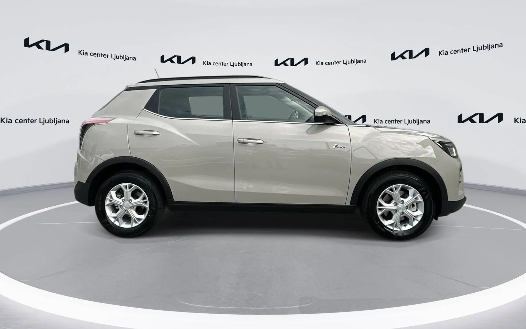 Zunanja slika - SsangYong Tivoli - 1.5 T-GDi Fresh 2WD M T... - 4