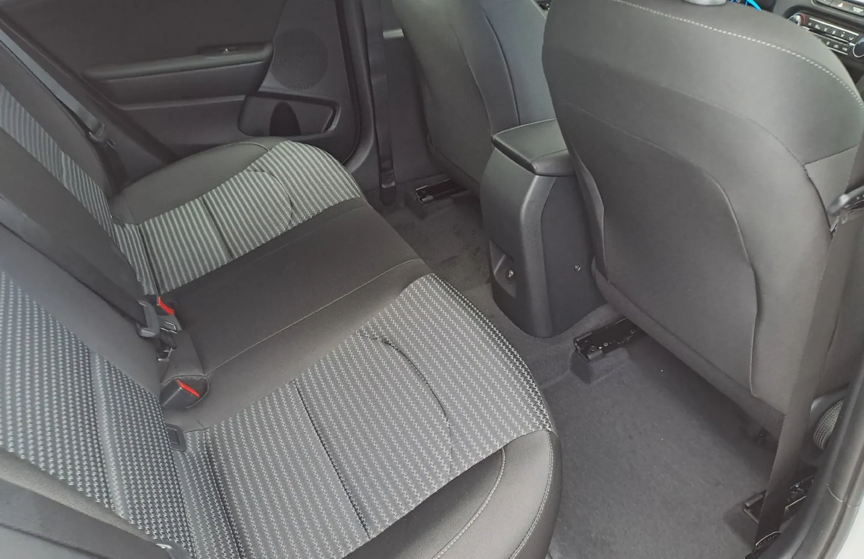 Zunanja slika - KIA XCeed - 1.6 T-GDi EX SMART ISG.7DCT 110.3 kW - 7