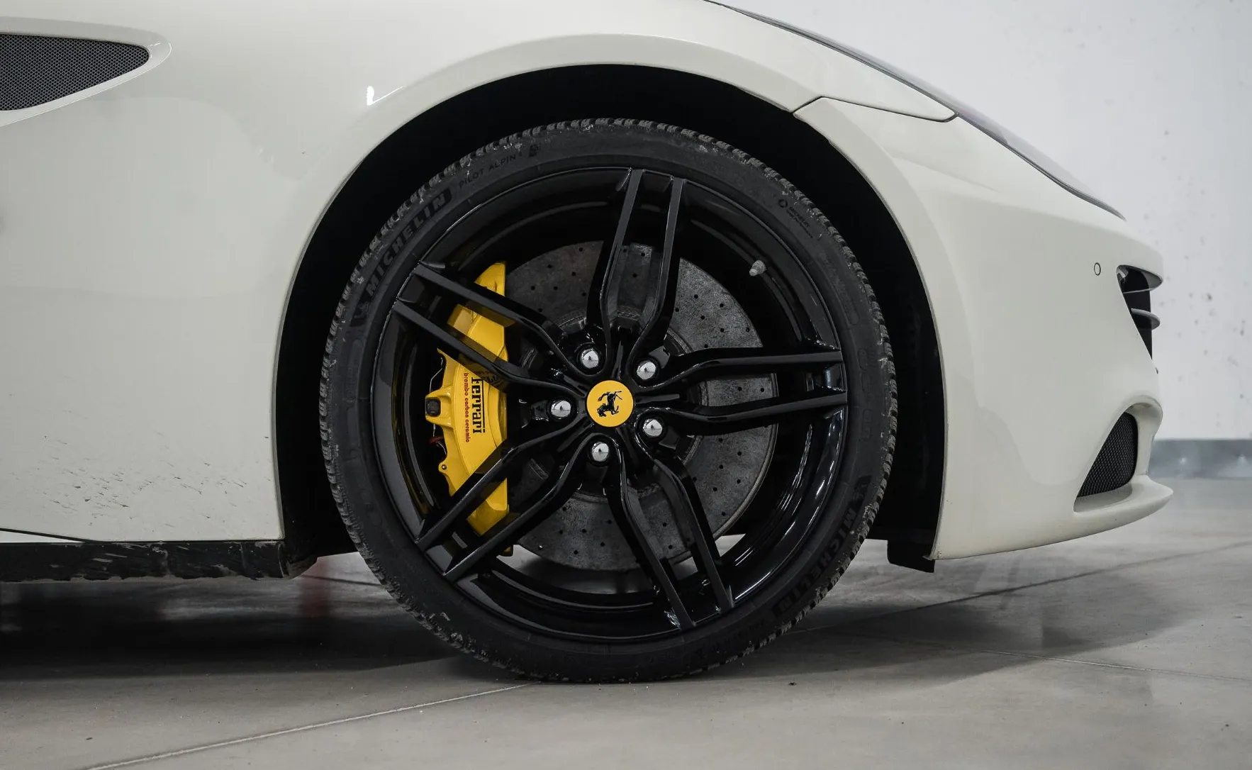 Zunanja slika - Ferrari FF - AFS LIFT - 9