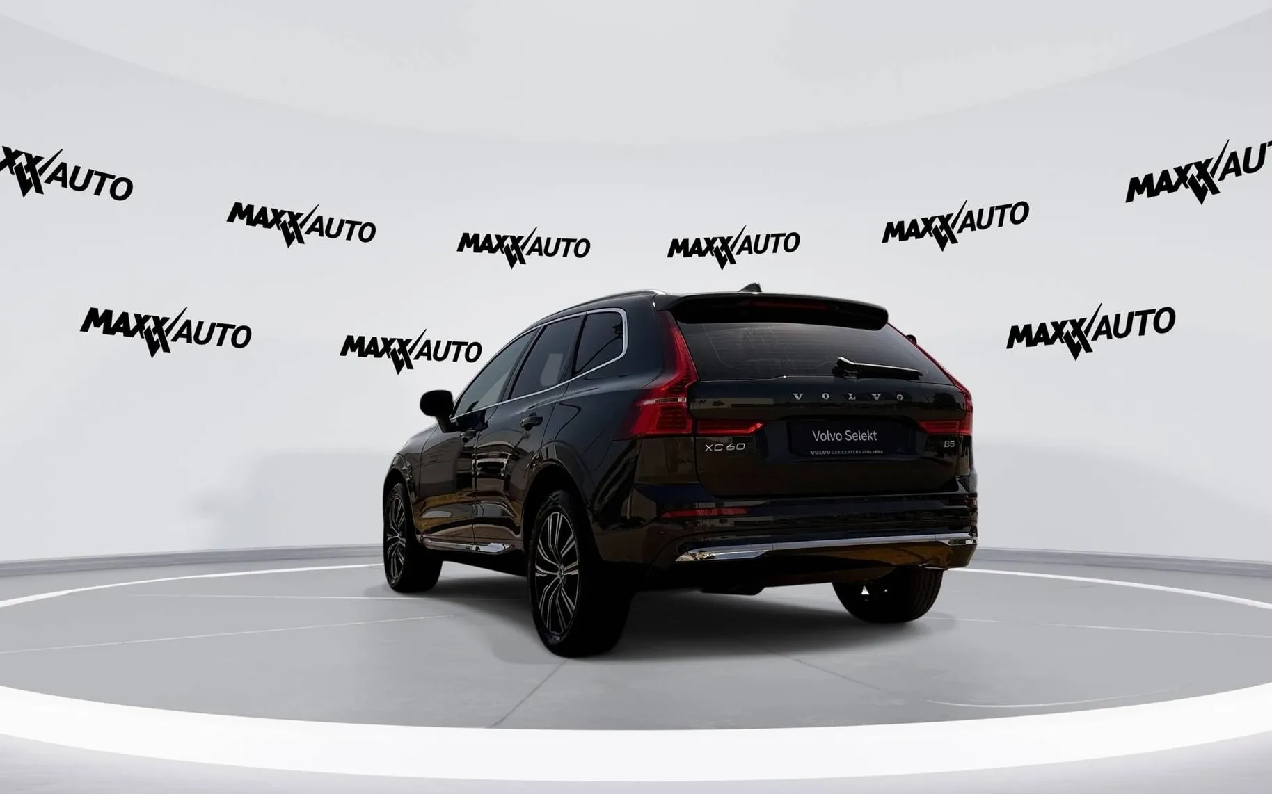 Notranja slika - Volvo XC60 - B5 INSCRIPTION Avt. LED. PANO.. KLJUKA. ACC - 7