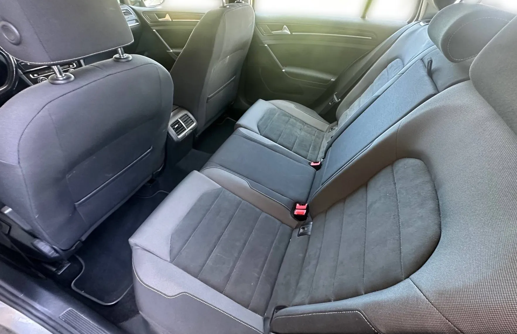 Zunanja slika - VW Golf - Variant 1.6 TDI FUL LED ACC NAVI LINE ASIST MRTVI KOTI KAM - 19