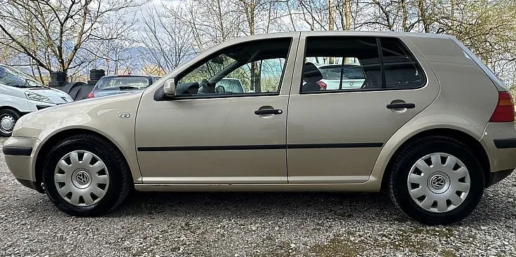 Zunanja slika - VW Golf - Comfortline 1.9 TDI 74 kW 4motion 4X4 - 3