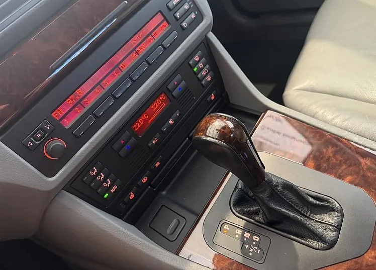 Zunanja slika - BMW Serija 5 - : 540 iA limuzina - MSPORT - V8 MOTOR - PRVA BARVA - 18