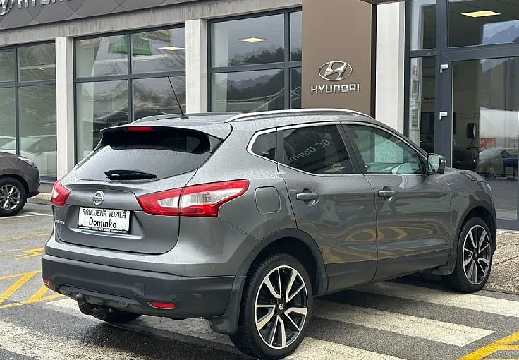 Zunanja slika - Nissan Qashqai - 1.6 dCi Tekna°°2.Lastnik°°Polna oprema - 4