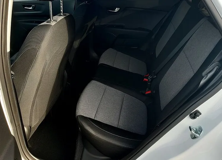 Zunanja slika - KIA Stonic - 1.0 T-GDi 73.6 kW  100 KM  PULSE+ DCT - 10