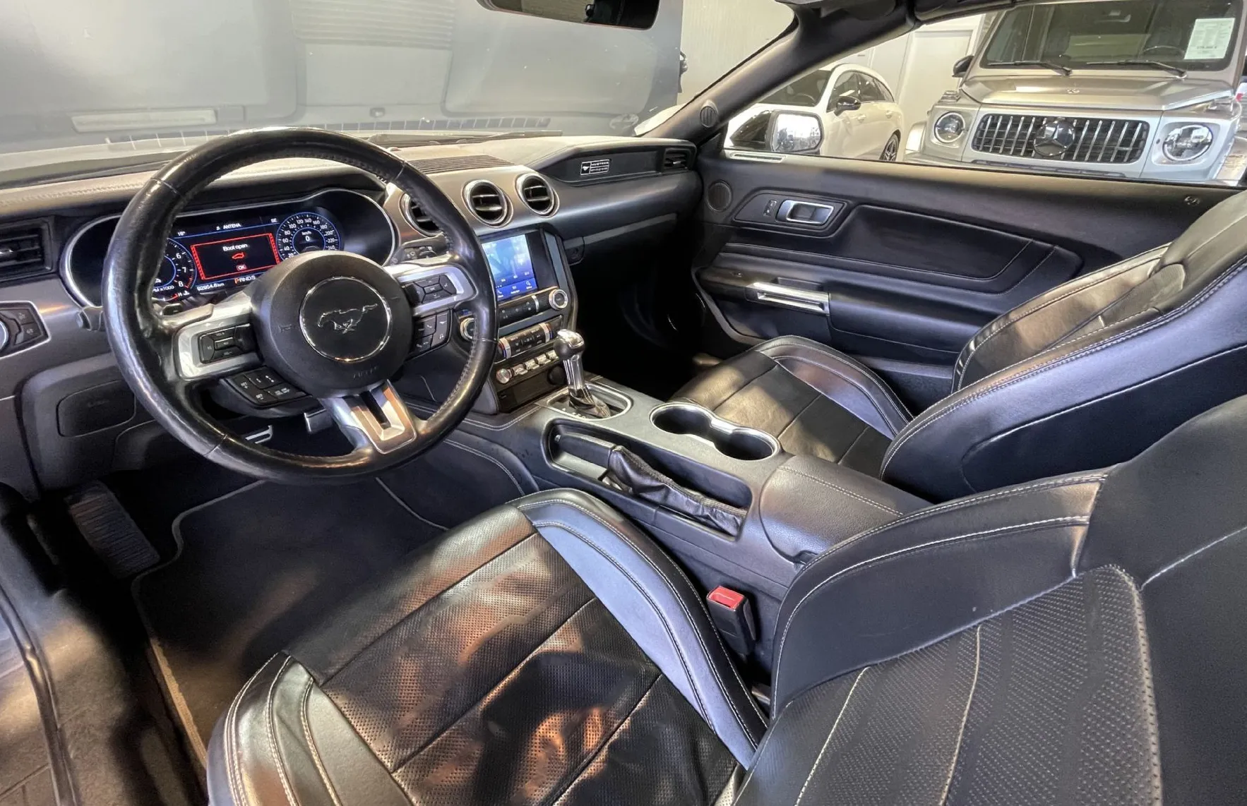 Zunanja slika - Ford Mustang - 5.0-V8-GT-HLAJENJE SED-MEMORY-USNJE-RADAR-LED-20C - 9