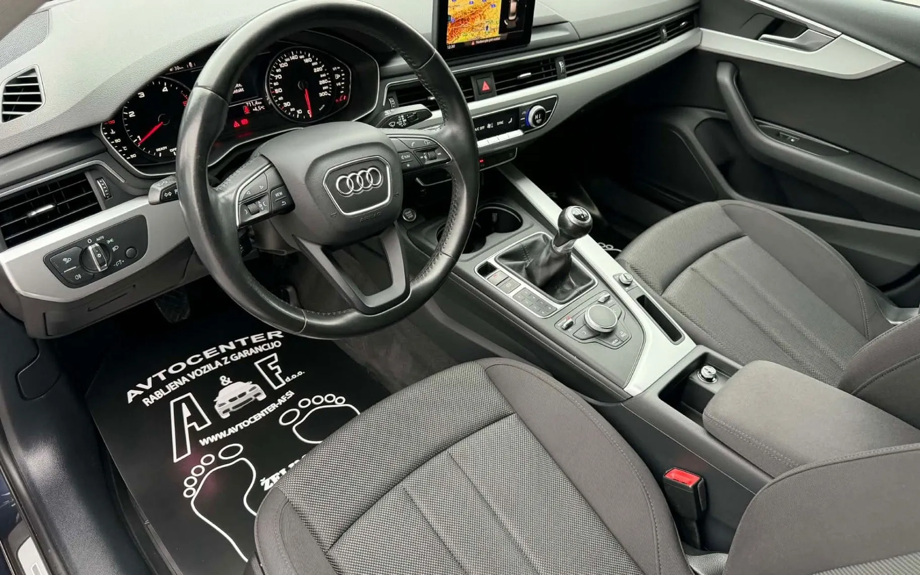 Notranja slika - Audi A4 - 2.0 TDI-S LINE-XENON+LED-LIZING ZA TUJCE-NAVI-... - 9