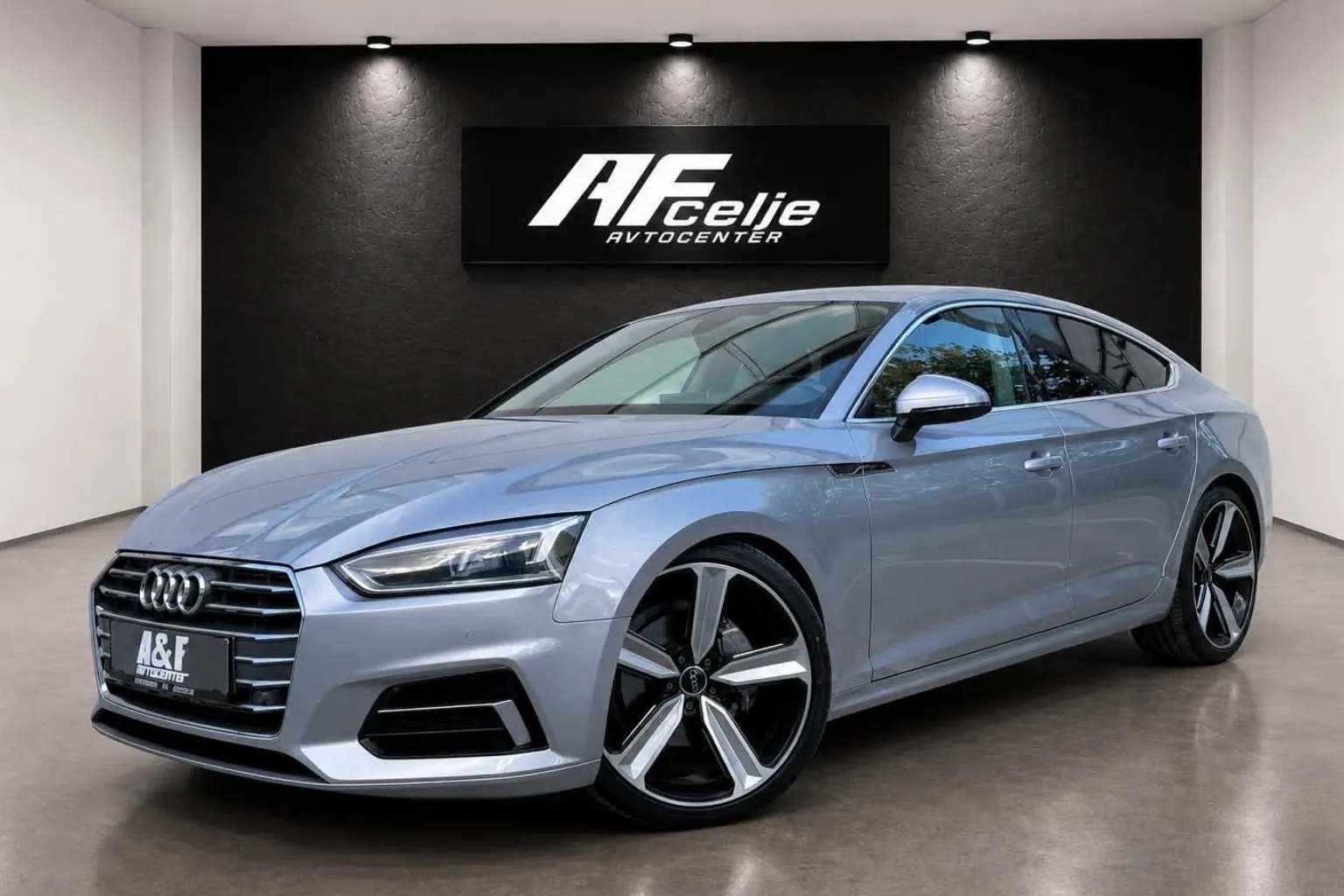 Zunanja slika - Audi A5 Sportback - 2.0TDI-AUT-S LINE-90.000km-VIRTUAL-LIZING ZA TUJ.. - 1