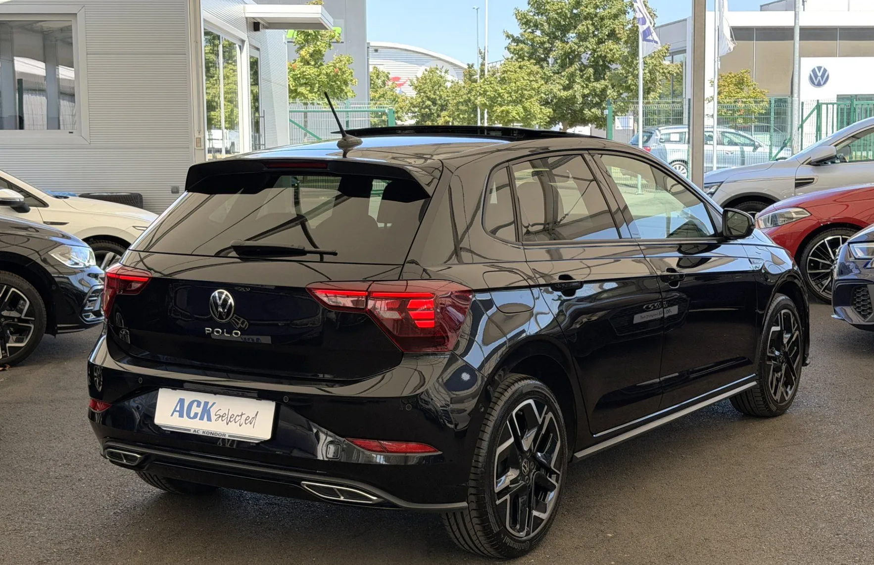 Zunanja slika - Volkswagen Polo - 4JOY1.0 TSI DSG -SLO-1.LASTNIK-KEYLESS-PANO - 4