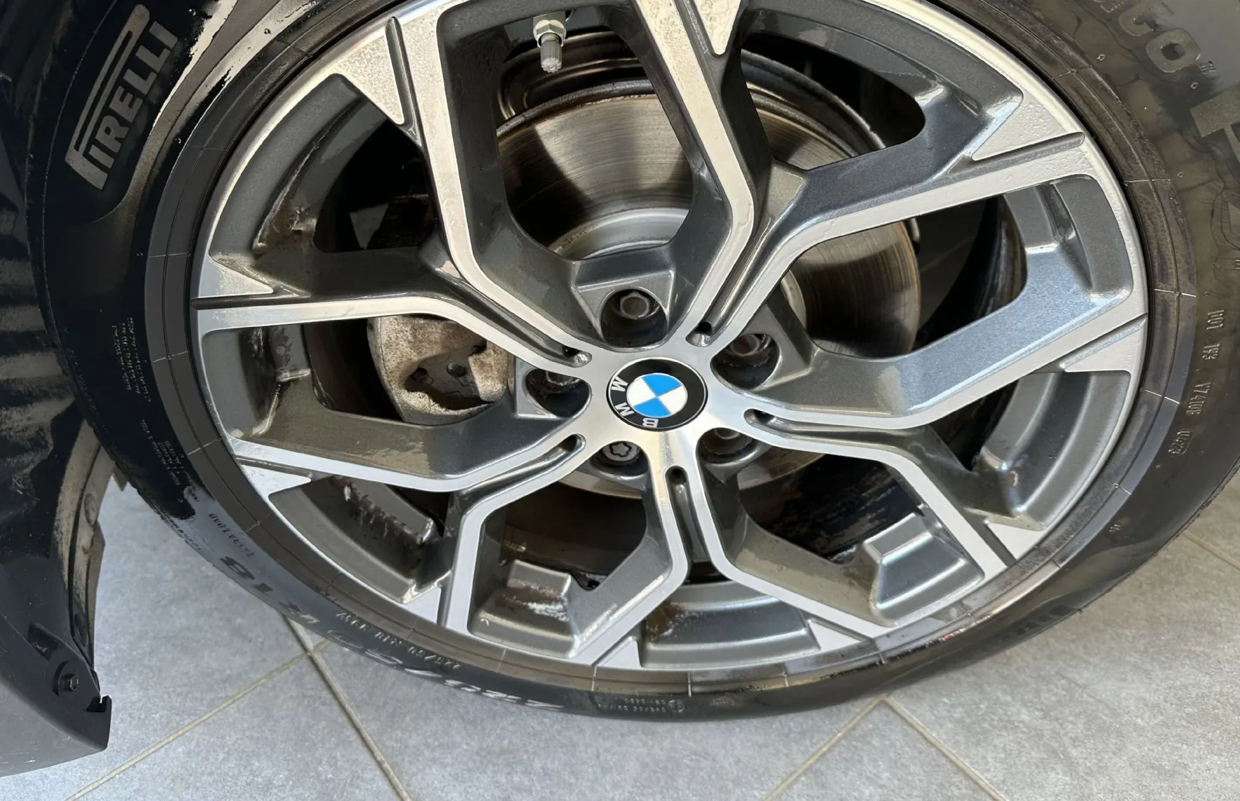 Zunanja slika - BMW X2 - serija : sDrive18i.NAVI.LED.PDC.2023.SAMO 33.000 KM.BENZIN - 16