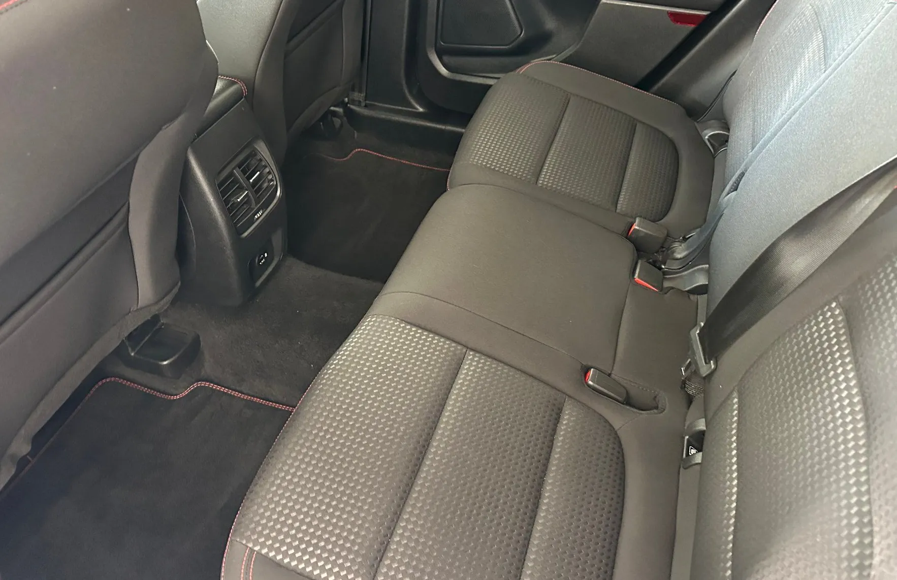 Zunanja slika - Ford Kuga - 1.5 EcoBlue ST-Line.KAMERA.NAVI.Športno podvozje - 16