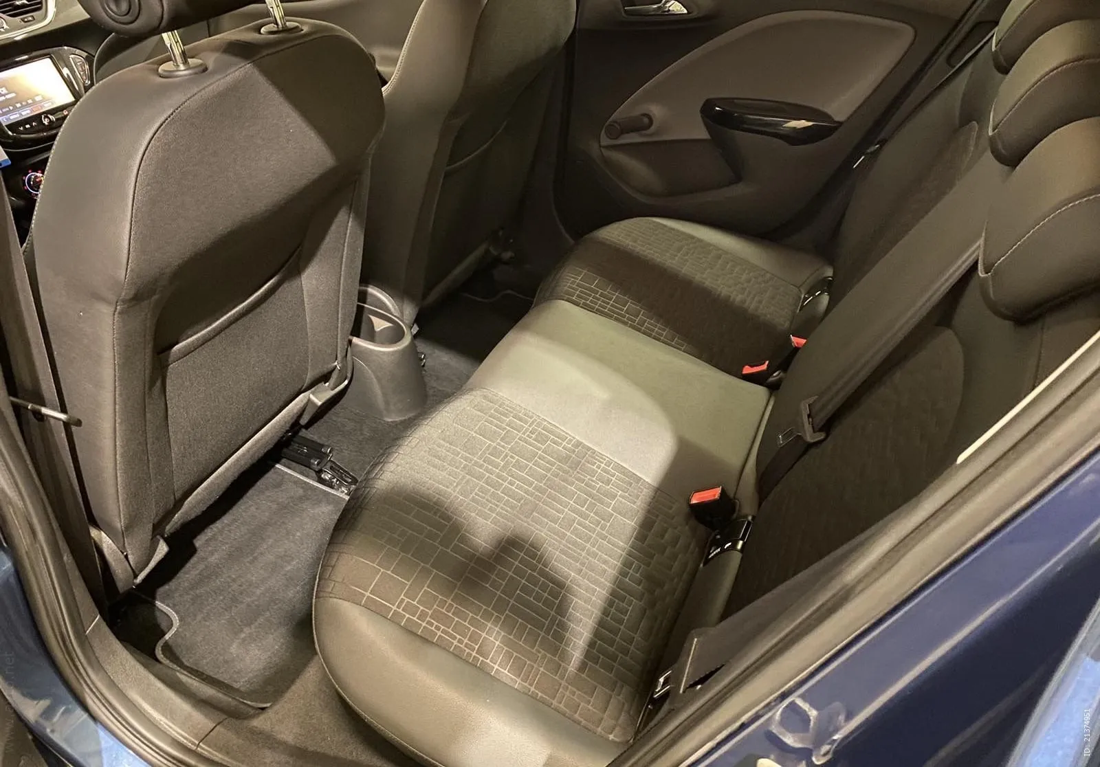 Notranja slika - Opel Corsa - 1.0 TURBO-XENON-MRTVI KOTI-PDC-TEMPOMAT... - 12
