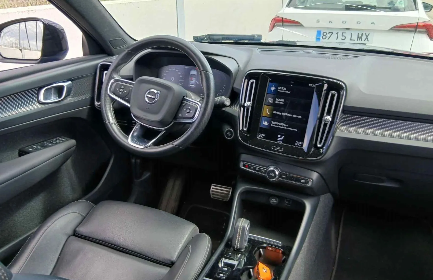 Zunanja slika - Volvo XC40 - T5 Recharge Twin Engine R-Design Avt.KAMERA.LED - 10