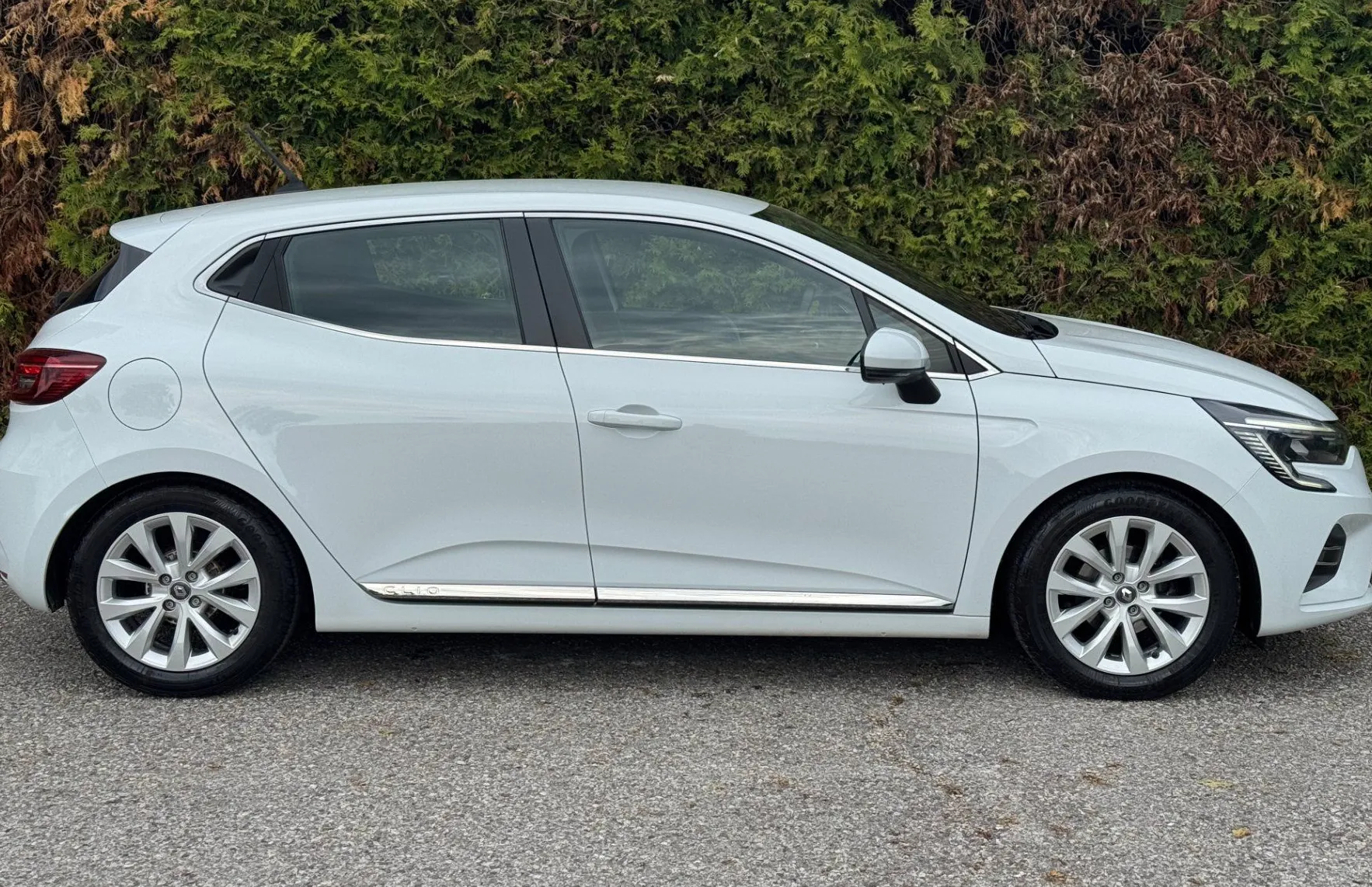 Zunanja slika - Renault Clio - TCe 90 Intens - vlečna kljuka - 4