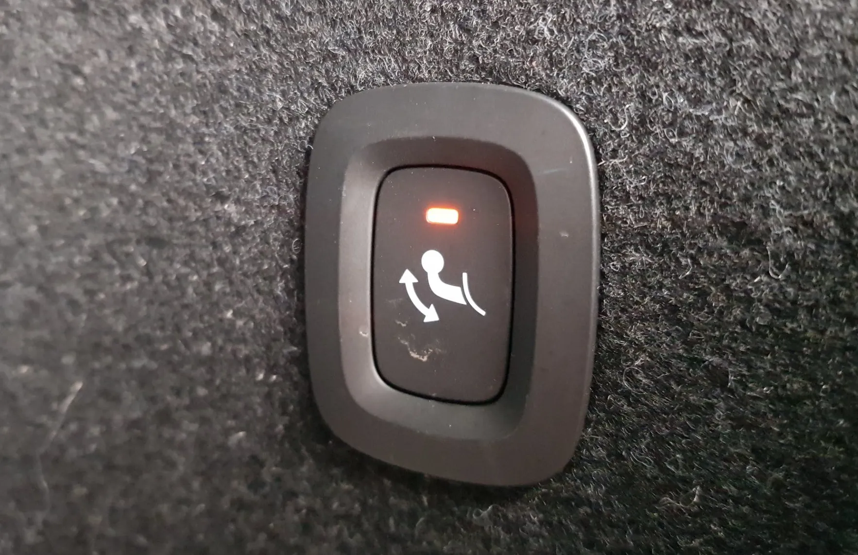 Zunanja slika - Volvo XC40 - T4 Recharge Twin Engine Inscription KAMERA PRIKLOP - 19