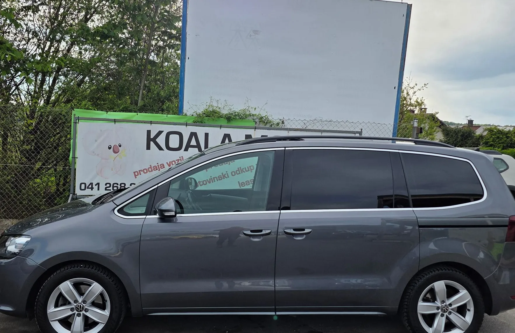 Zunanja slika - Volkswagen Sharan - 2.0 TDI BMT DSG 7 SEDEŽEV-LED-PANORAMA-KAMERA - 8