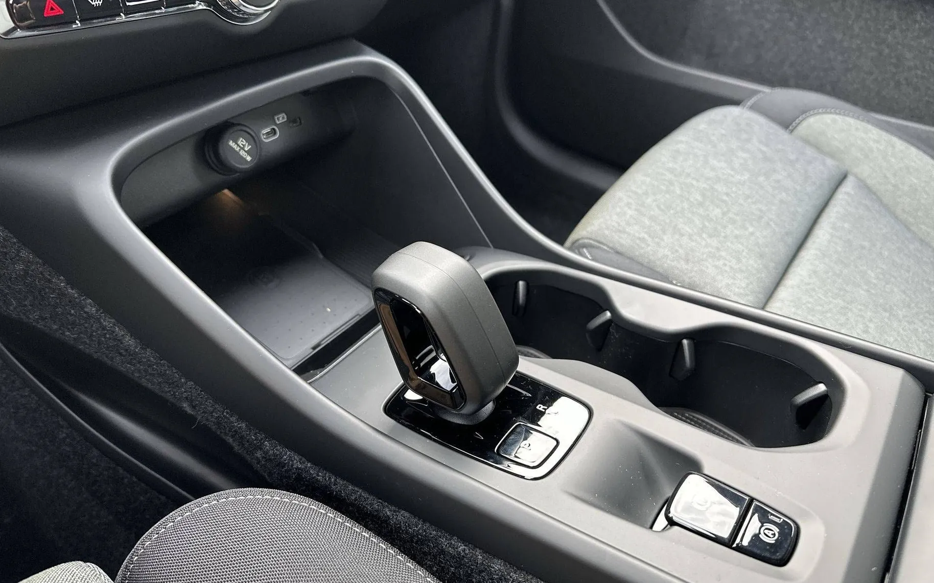 Zunanja slika - Volvo XC40 - B3P Core Avt. - 20