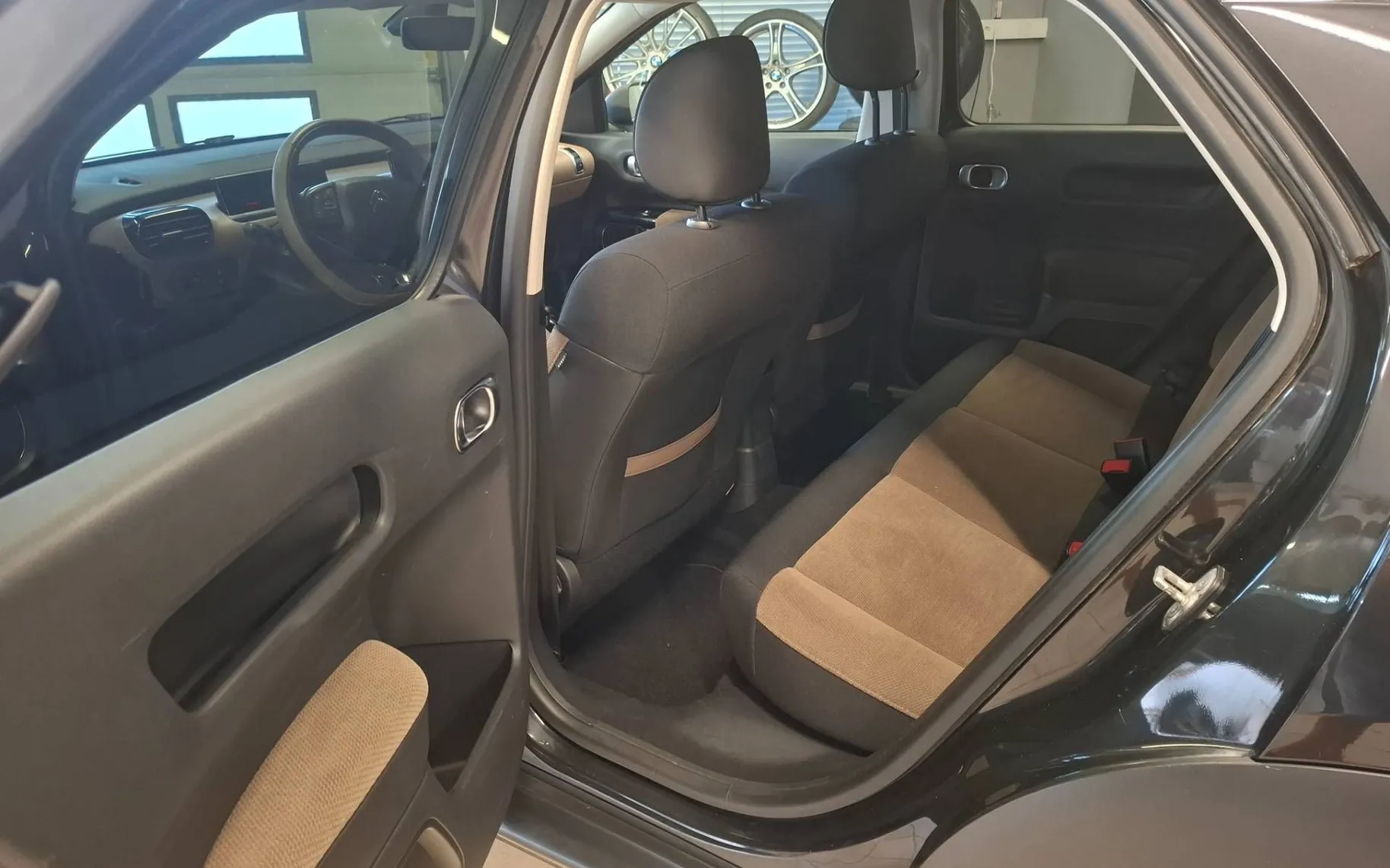 Zunanja slika - Citroën C4 Cactus - 1.2 VTi Live-KREDIT BREZ POLOGA- - 4