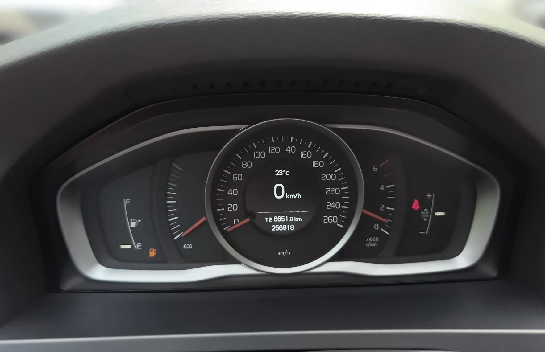Zunanja slika - Volvo V60 - D2 1.6 TD- NAV- OPRAVLJEN VELIK SERVIS 05 2026 - 12