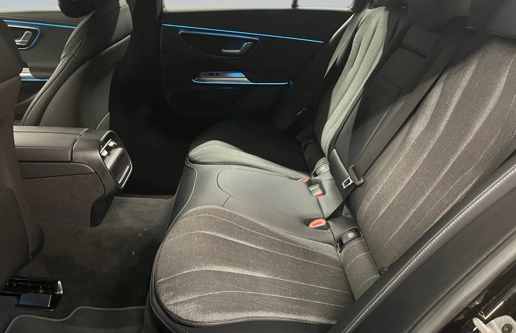 Zunanja slika - Mercedes-Benz E-Razred - E 220 d T Avantgarde Avt. - 11