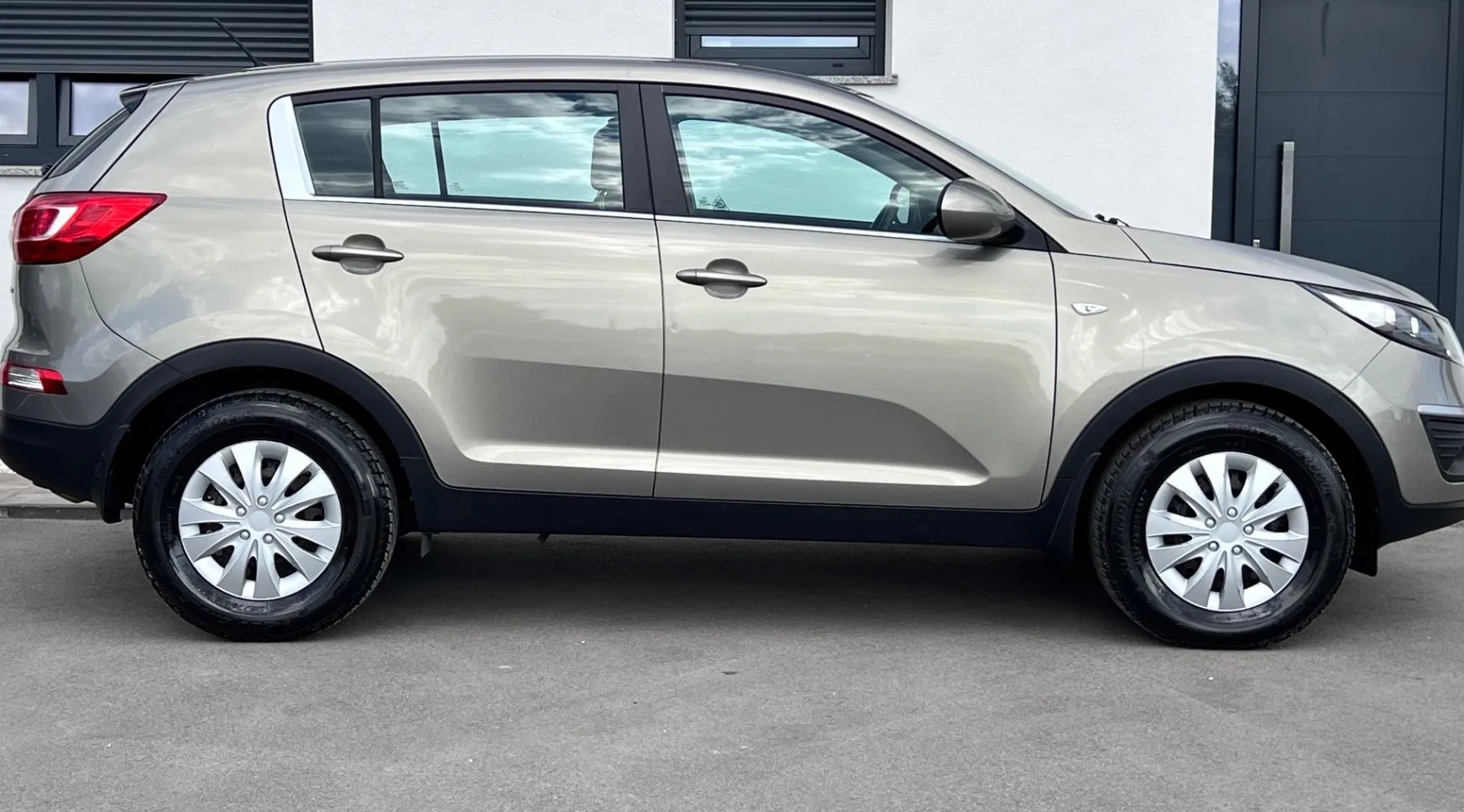Zunanja slika - KIA Sportage - 1.7 CRDi+SLO - 5