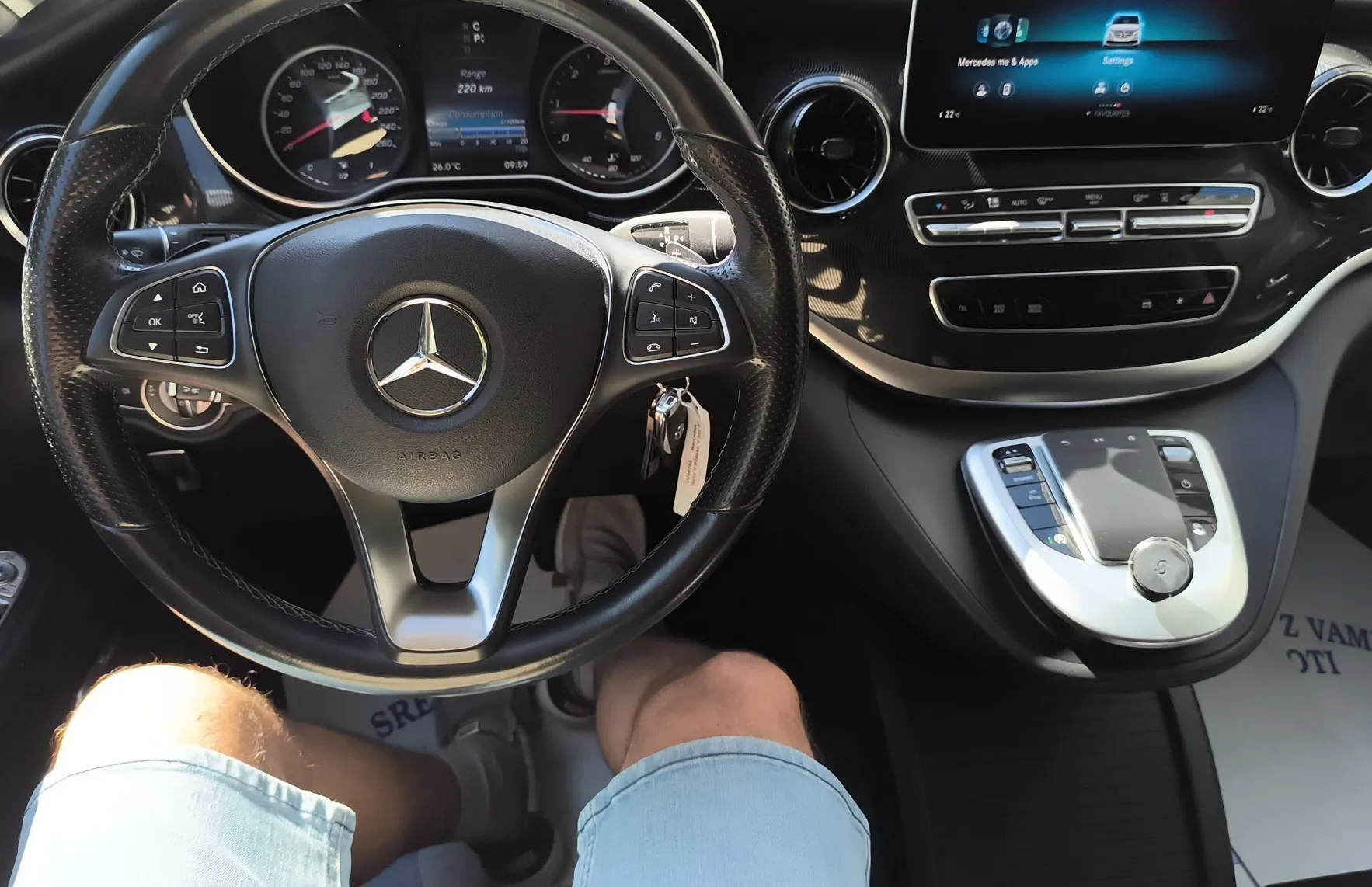 Zunanja slika - Mercedes-Benz V-Razred - V 300 d 4MATIC DOLGI Avt.-1LAST-VK-RADAR-BURMESTER - 11