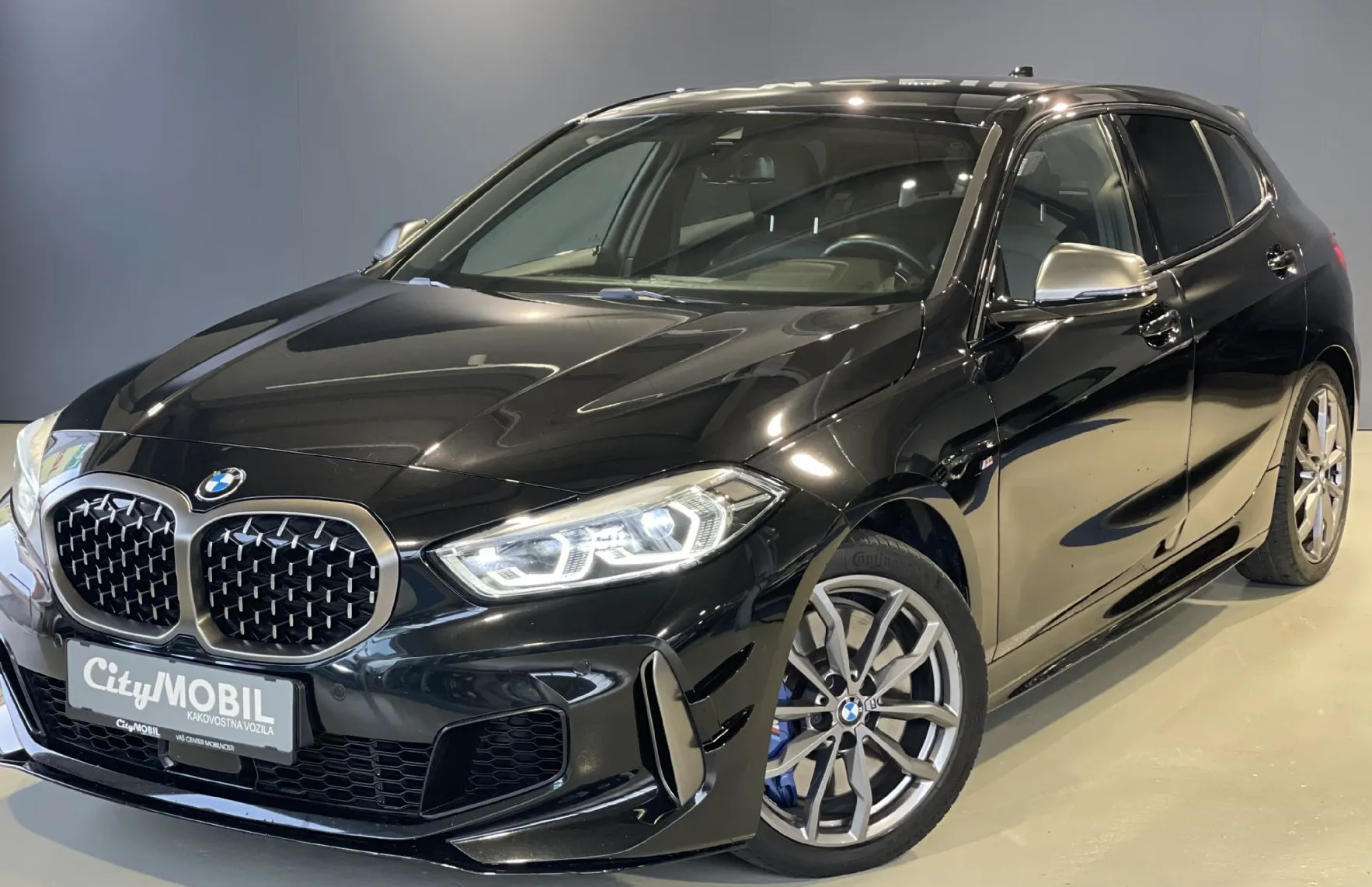 Zunanja slika - BMW Serija 1 - : HEAD UP-VIRTUAL-NAVI-LED-ALU-38.000KM-GRETJE SED - 1