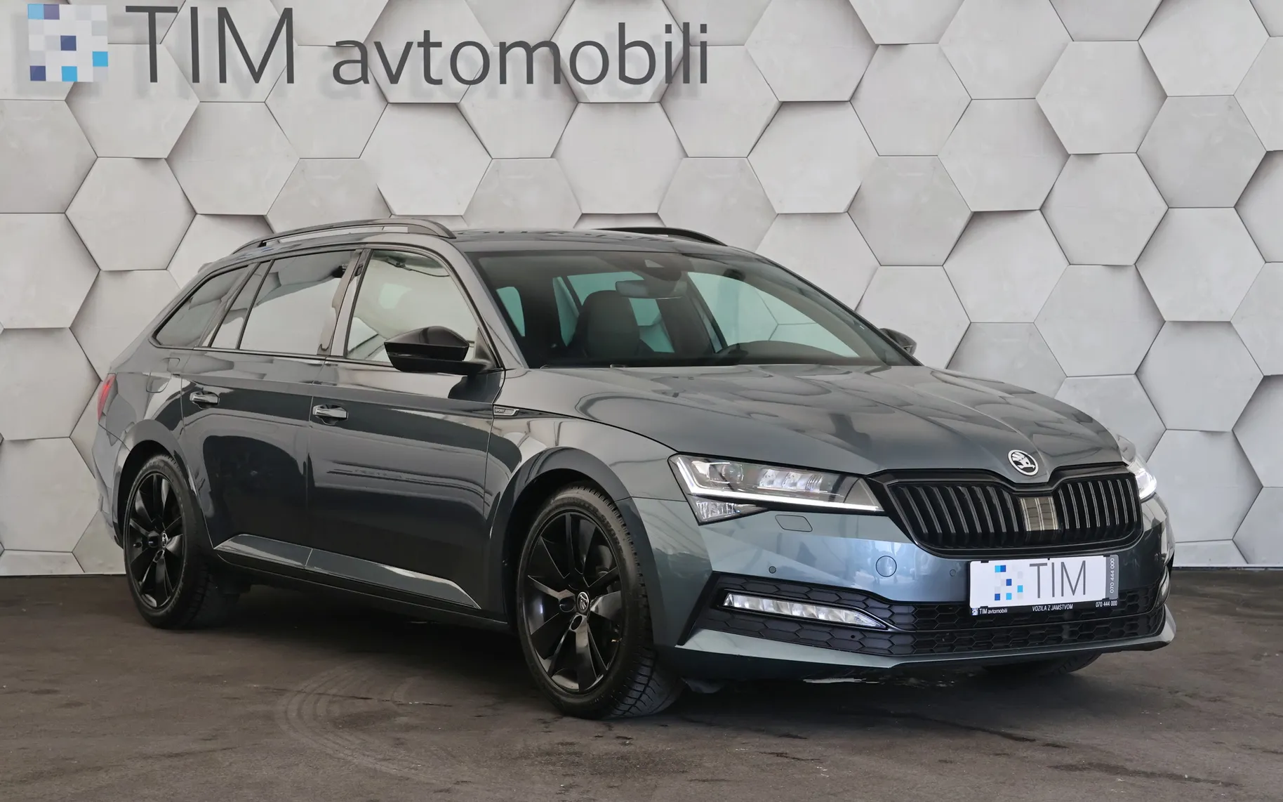 Zunanja slika - Škoda Superb - Combi 2.0 TDI DSG Sportline 150KM - 2