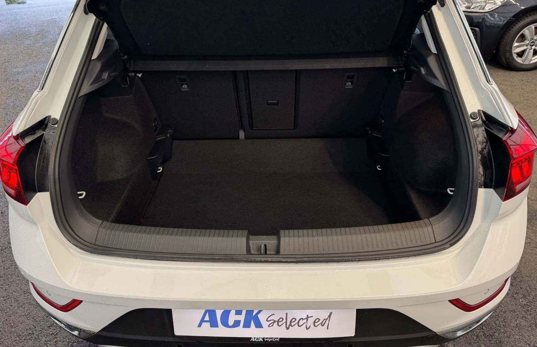 Zunanja slika - Volkswagen T-Roc - Style 2.0 TDI BMT DSG LED-KAMERA-NAVI-KEYLESS - 12