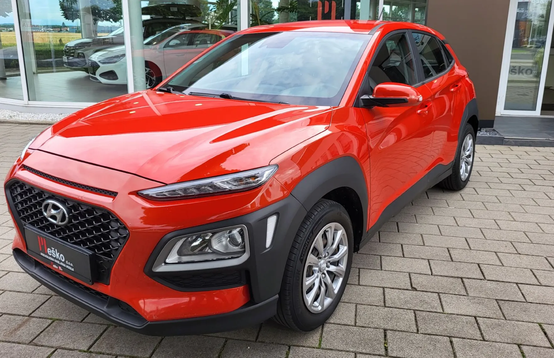 Zunanja slika - Hyundai Kona - 1.0 T-GDI 120 slo-1last-servisira-ac-el.paket-... - 1