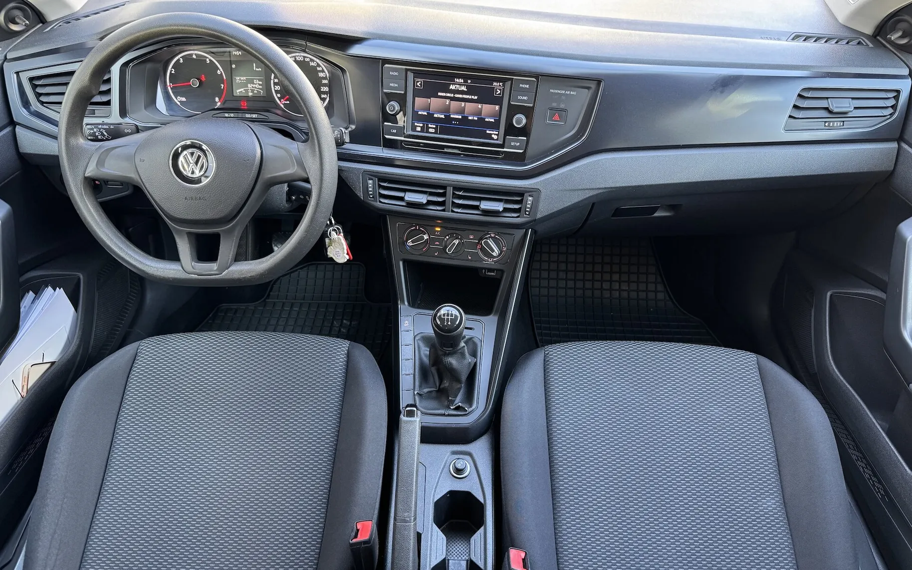 Zunanja slika - Volkswagen Polo - 1.0 TRENDLINE 1.LASTNICA SLO OGREVANA SEDEŽA - 13