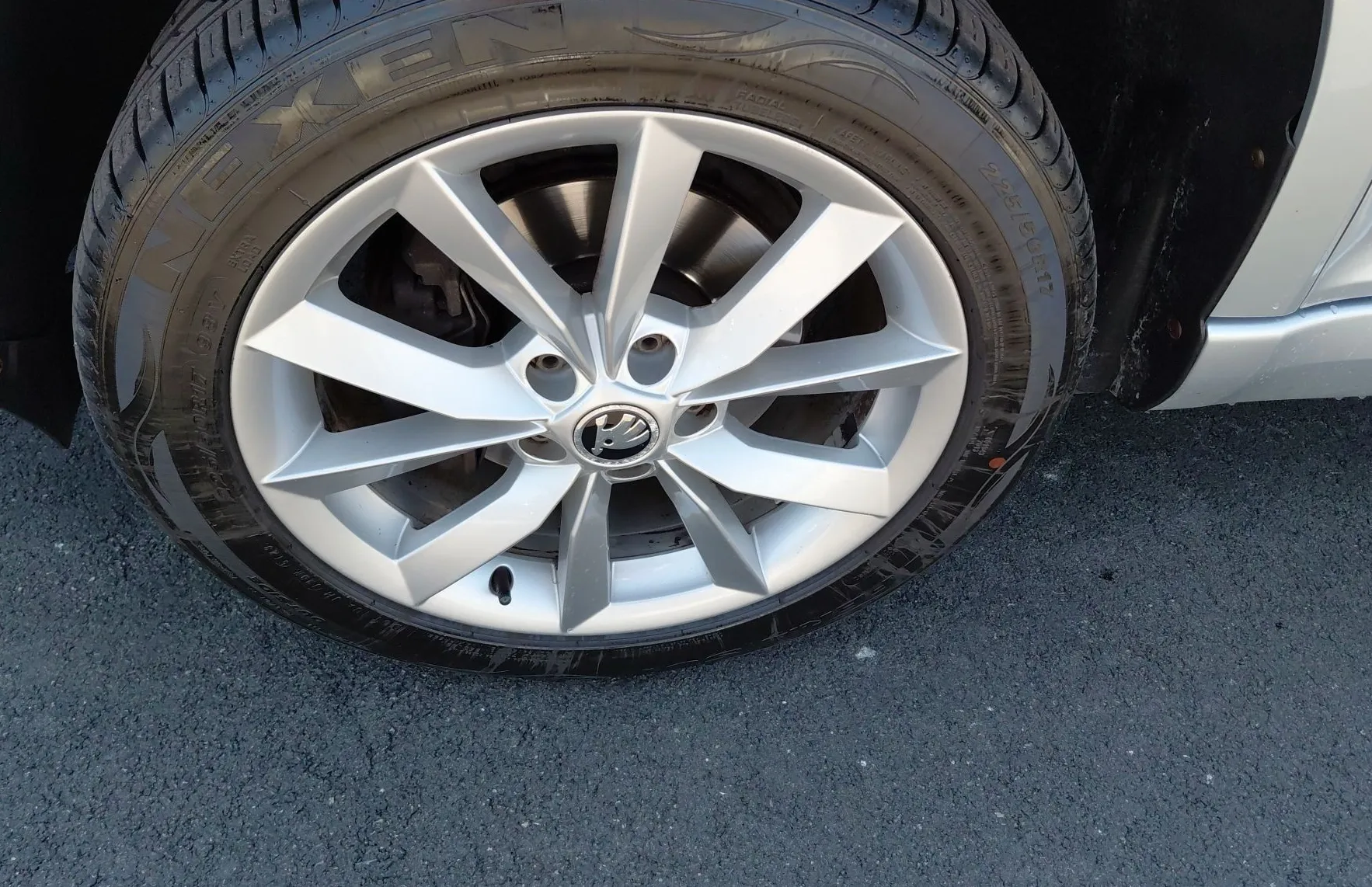 Zunanja slika - Škoda Yeti - 4x4 2.0 TDI Style DSG SLO - Kamera - 15