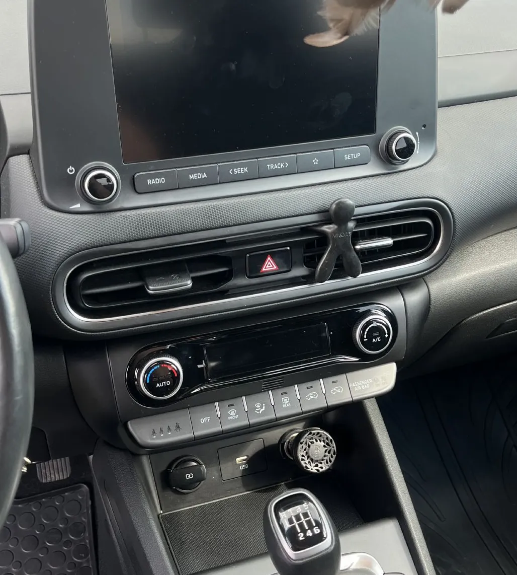 Zunanja slika - Hyundai Kona - 1.0 T-GDI 120 Premium LED.NAVI.KAMERA.OGR.SEDEŽ - 15