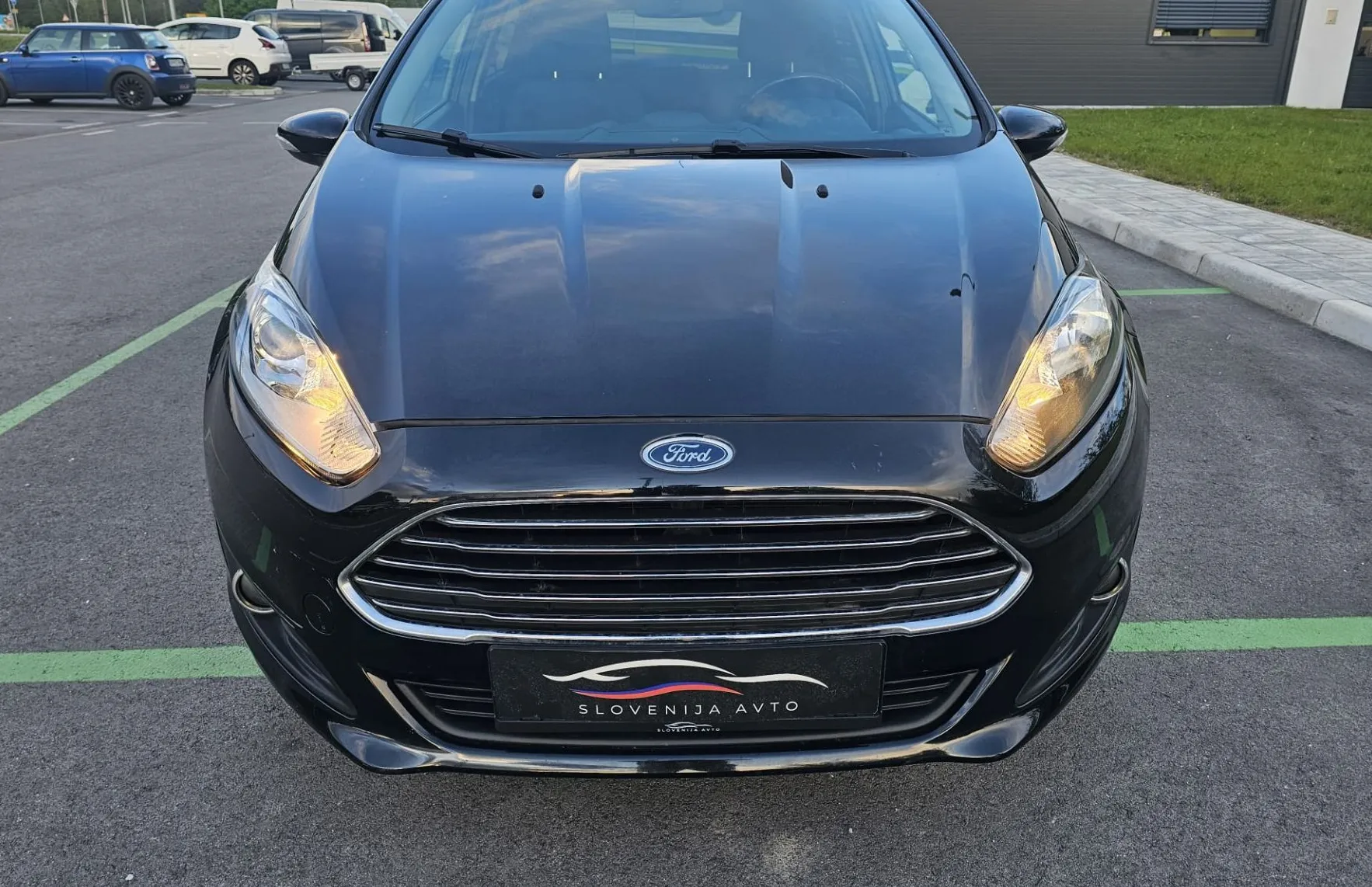 Zunanja slika - Ford Fiesta - 1.4 Trend|SLO|multifunkcija|AVTOklima|bluetooth|USB - 2