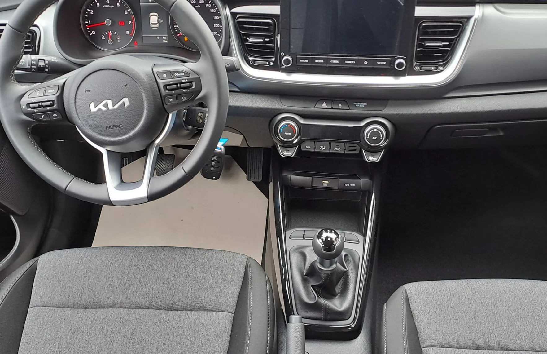 Zunanja slika - KIA Stonic - 1.2 DPI LX Urban + M T - 6
