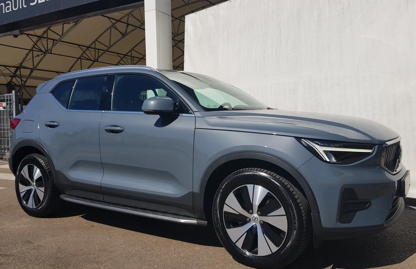 Zunanja slika - Volvo XC40 - T4 Recharge Twin Engine Inscription KAMERA PRIKLOP - 3