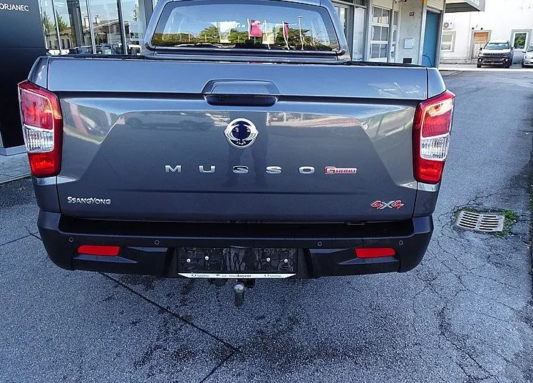 Zunanja slika - SsangYong Musso - 2.2 XDi ULTIMATE 4WD A T TOV. GARANCIJA. KLJUKA - 5