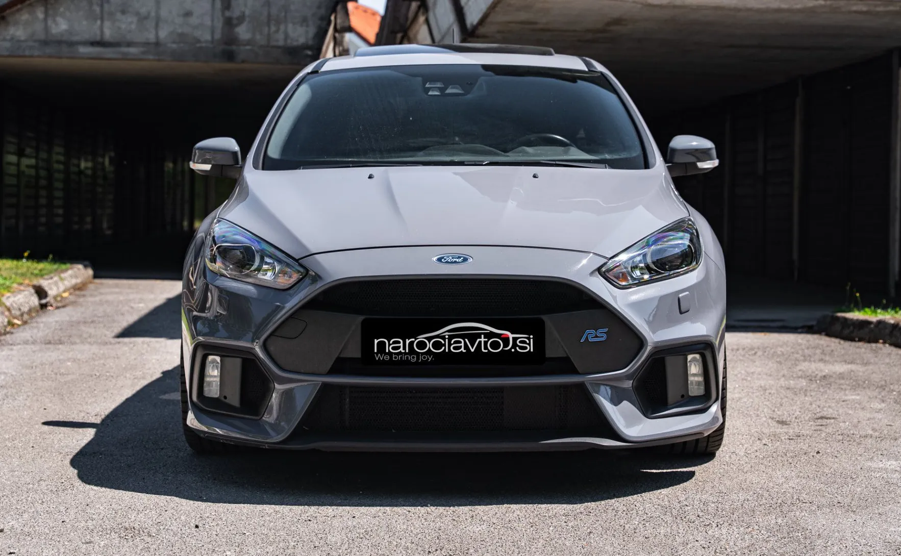 Zunanja slika - Ford Focus - RS - Recaro - SONY - Keyless - Šibedah - Xenon - 3