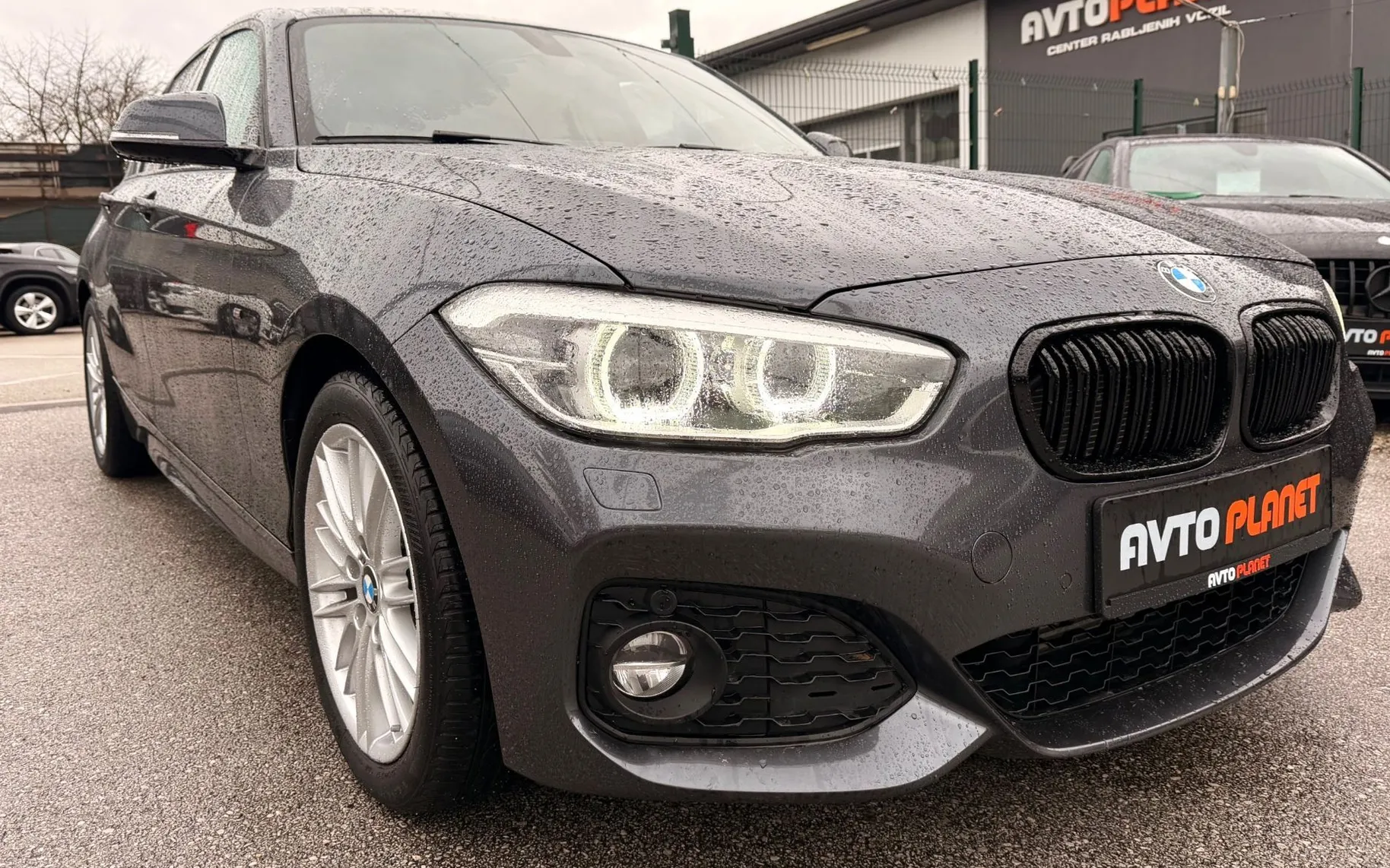 Zunanja slika - BMW Serija 1 - : 118i M Sport Shadow 1.LASTNIK FULL LED ALU17 - 14