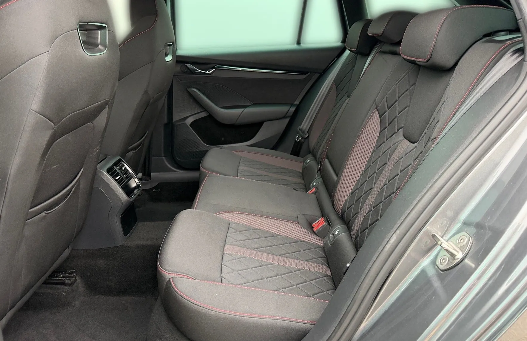 Zunanja slika - Škoda Octavia - RS 2.0 TDI DSG -HuD... - 11