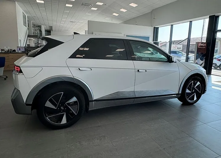 Zunanja slika - Hyundai Ioniq 5 - 168kW FL PREMIUM 84kWh Toplotna črpalka El. kljuke - 3