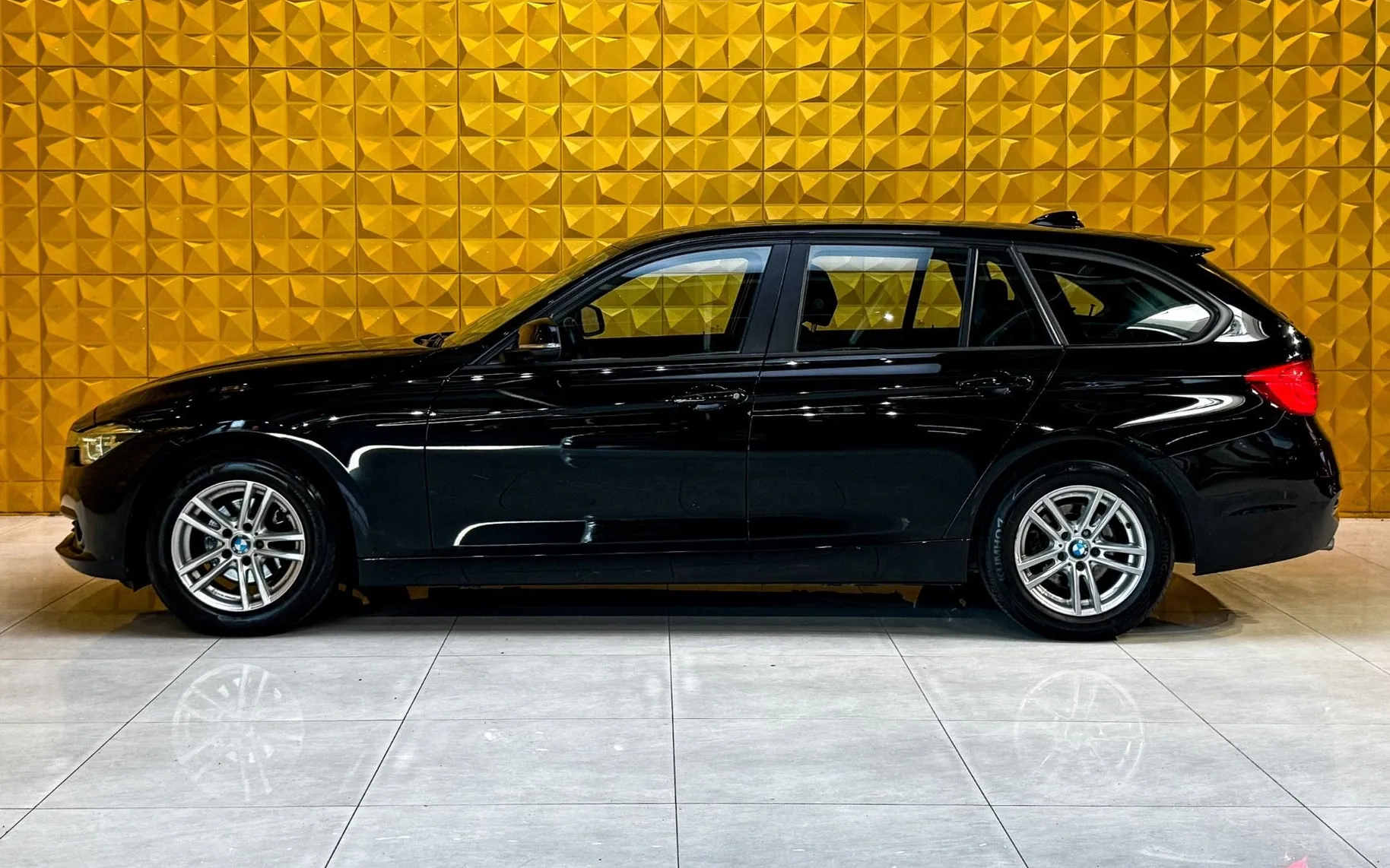 Zunanja slika - BMW serija 3 Touring: - 318d AUT.-LED-GRETJE-NAVI-TEMP-EL PRTLJAZNIK - 6