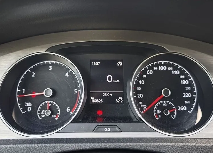 Zunanja slika - VW Golf - 1.6 TDI BMT - SLO - TEMPOMAT - SAMO 150€ MESEČNO - 12