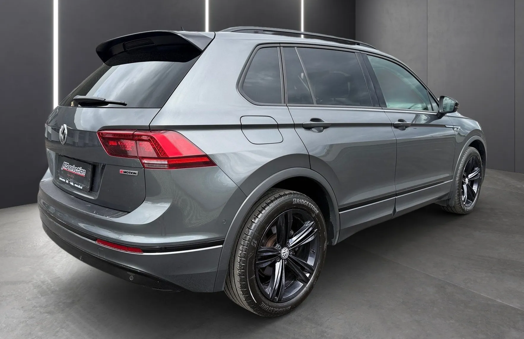 Zunanja slika - VW Tiguan - 4motion 2.0 TDI BMT DSG R-Line-Black Style-WEBASTO - 3