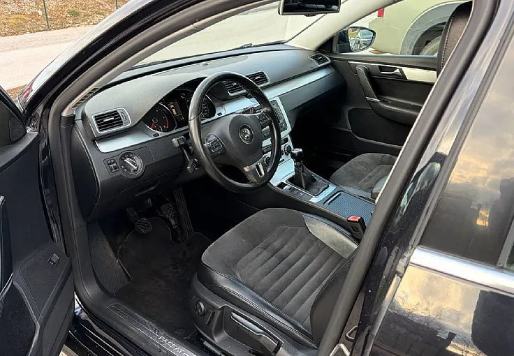 Zunanja slika - VW Passat - Variant 2.0 TDI 4M BlueM.Tech. Highline 103kW - 9