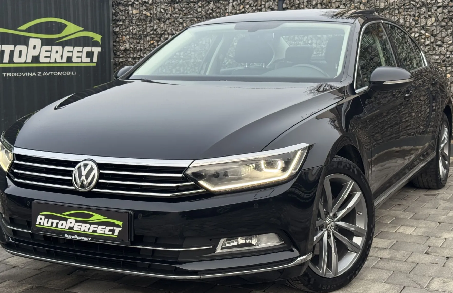 Zunanja slika - Volkswagen Passat - 1.4 TSI HIGHLINE|KAM|USNJE|ACC|PANO|GR.SED|NAVI - 3