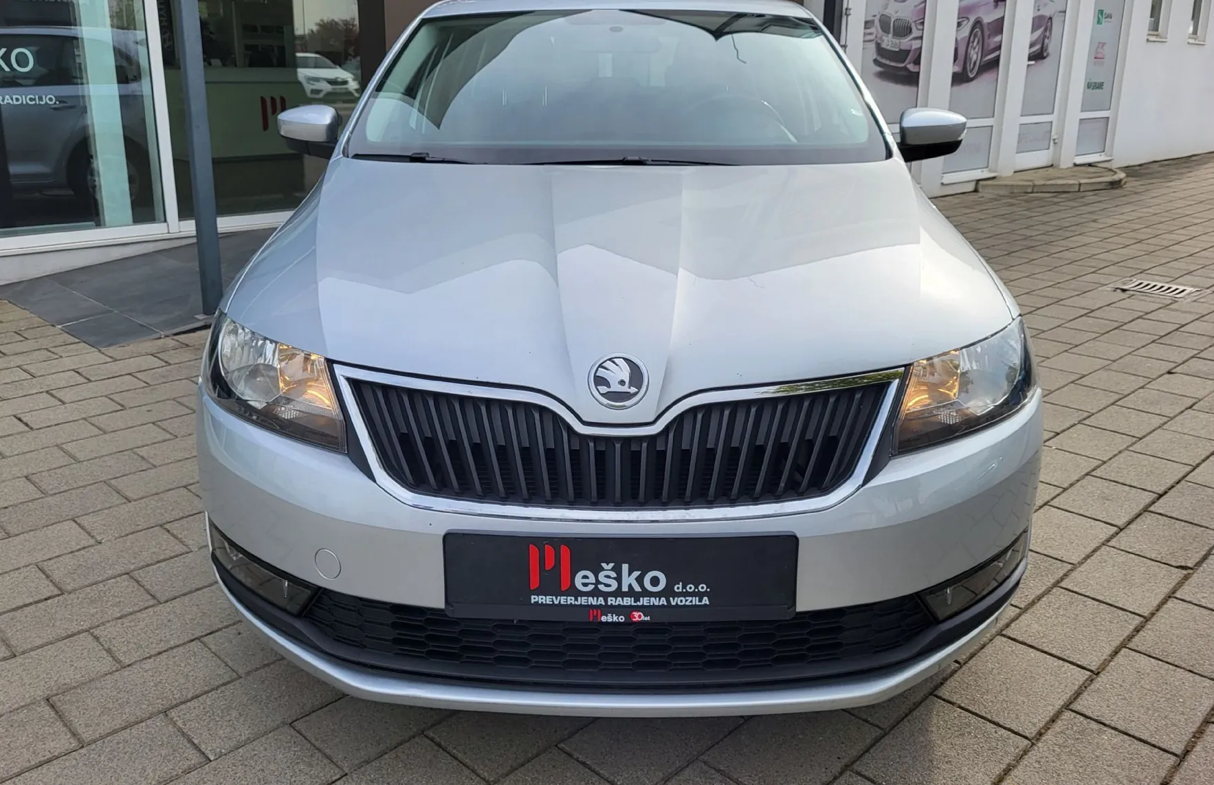 Zunanja slika - Škoda Rapid - 1.0 TSI slo-1last-ac-el.paket-vl.kljuka-Bluetooth - 2