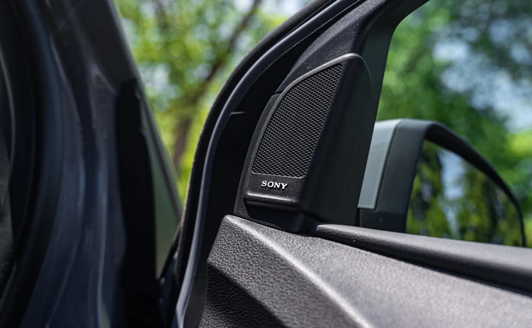 Zunanja slika - Ford Focus - RS - Recaro - SONY - Keyless - Šibedah - Xenon - 16